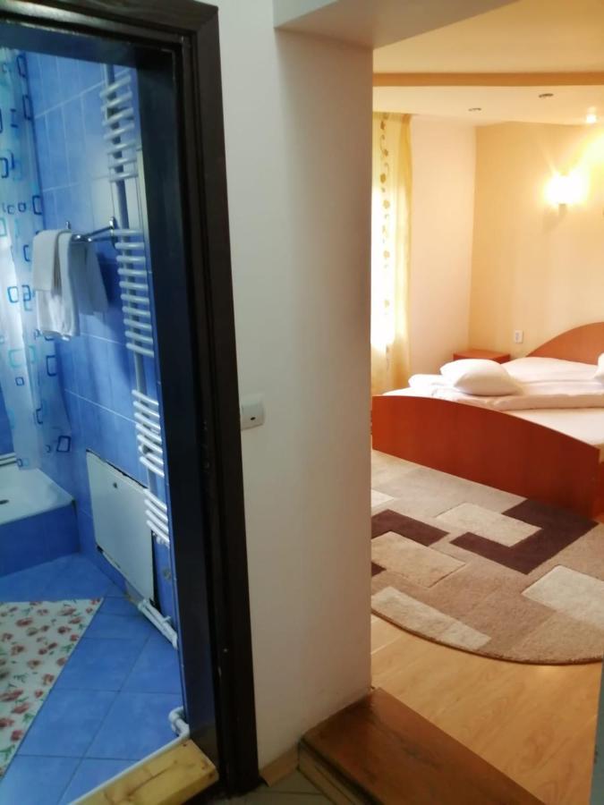 Pensiunea Bobu Hotel Izvoru Muntelui Exterior foto